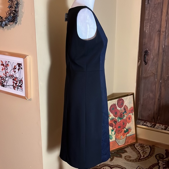 TAHARI Size 10 TRISTA Sheath DRESS  
V-Neck Textured Navy/Black Dress $329 NEW - Picture 3 of 16